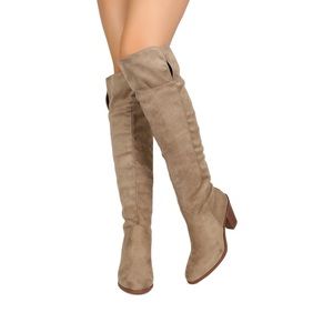 Quips Suede Knee high Boots (Size 8)